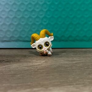 Disney Doorables Toothgrinder Marvel Series 1 Figure